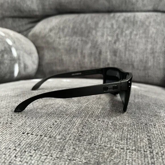 Oakley Holbrook Sunglasses 009102 Black Lenses-Black Matte Frame - Picture 6 of 14